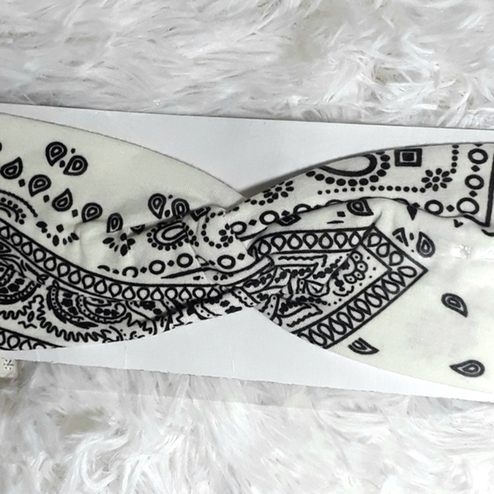 ☄Classic Bandana Print Twisted Front Headband